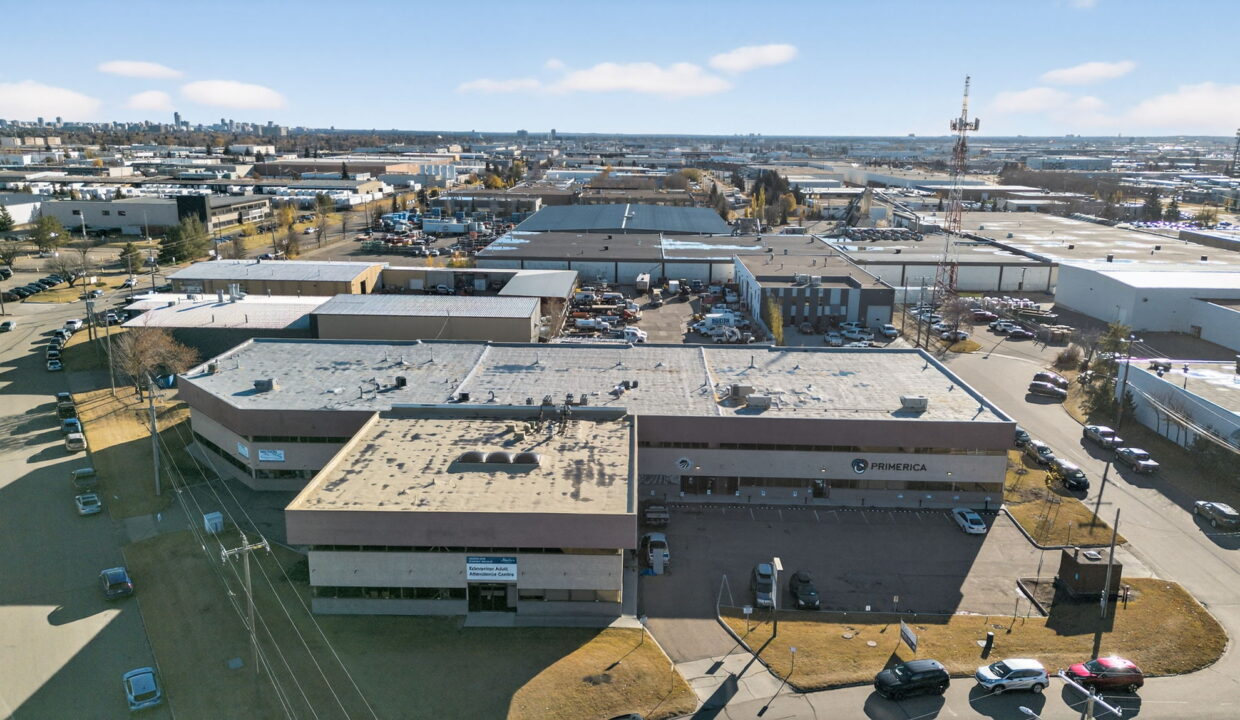 Westbay-Plaza-Royaldev (2)